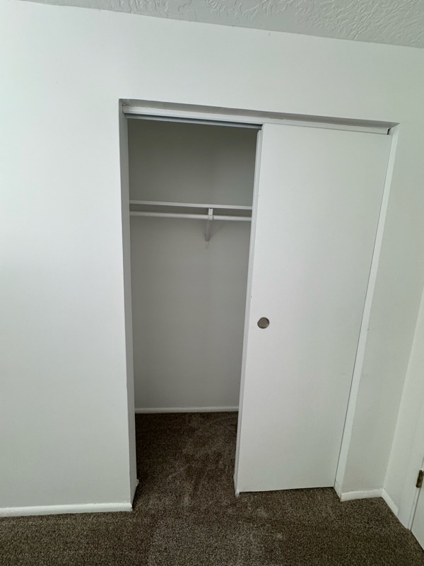 Building Photo - 7 E Diamond St