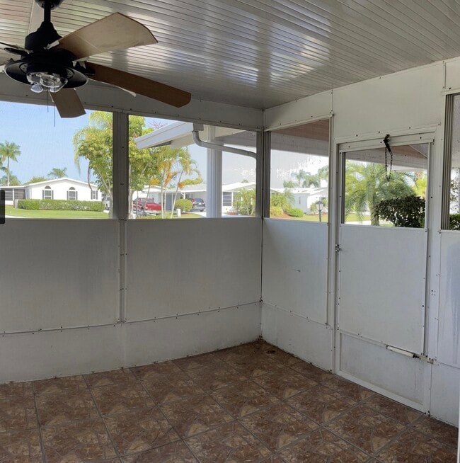 Building Photo - 8179 Sandwedge Terrace