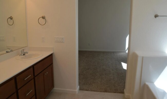 Building Photo - 4467 Jennifer Wy