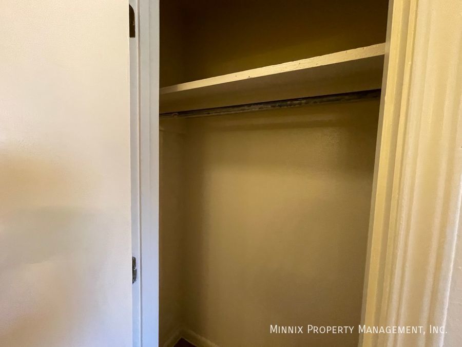 Building Photo - 500 4th Ave