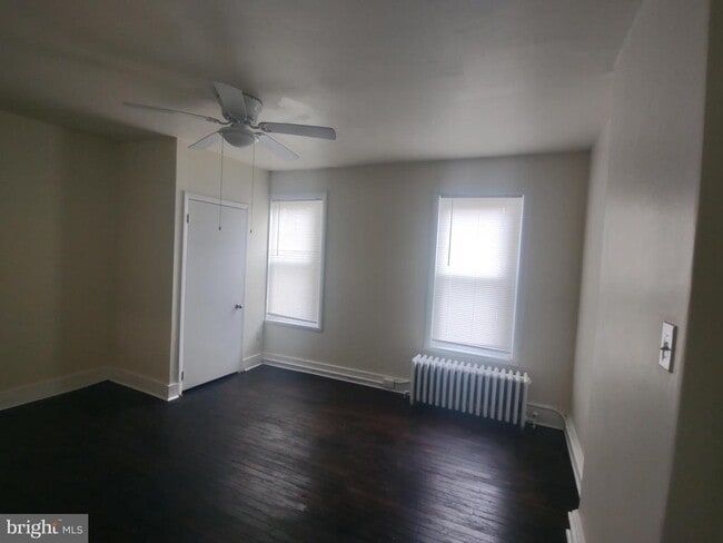 Building Photo - 215 Vernon St