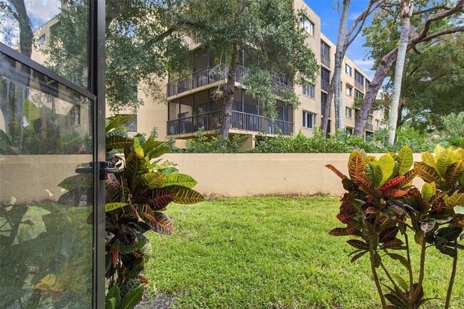 Building Photo - 3036 Eastland Blvd
