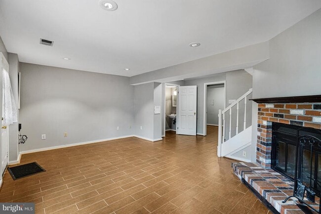 Building Photo - 5376 Harbor Ct Dr