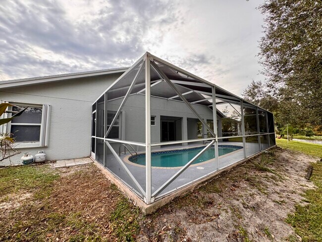 Building Photo - 1132 Hatteras Cir