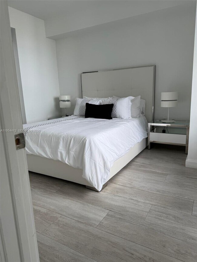 Building Photo - 45 SW 9th St