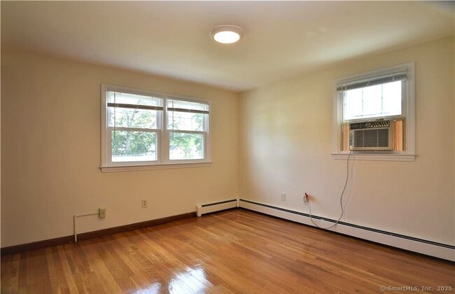 Building Photo - 54 Mozart St