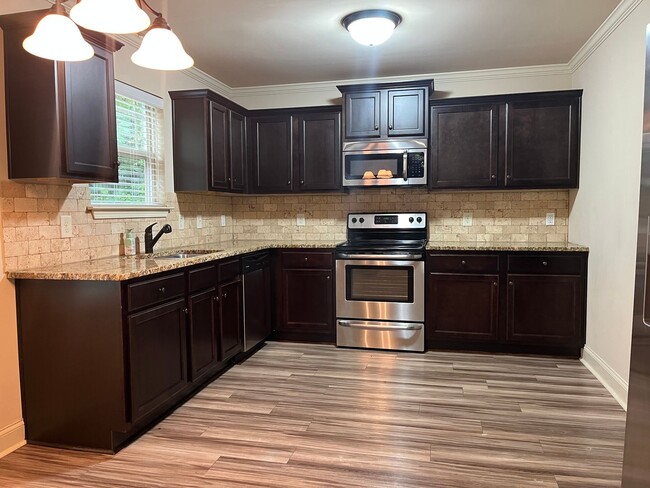 Building Photo - Two story home in McDonough