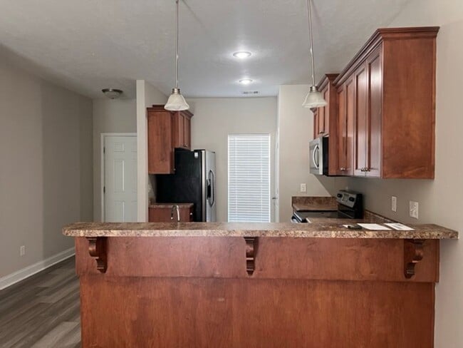 Building Photo - 338 High Meadows Pl