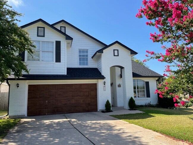 Primary Photo - Beautiful 4BD and 2.5BA home in South Aust...