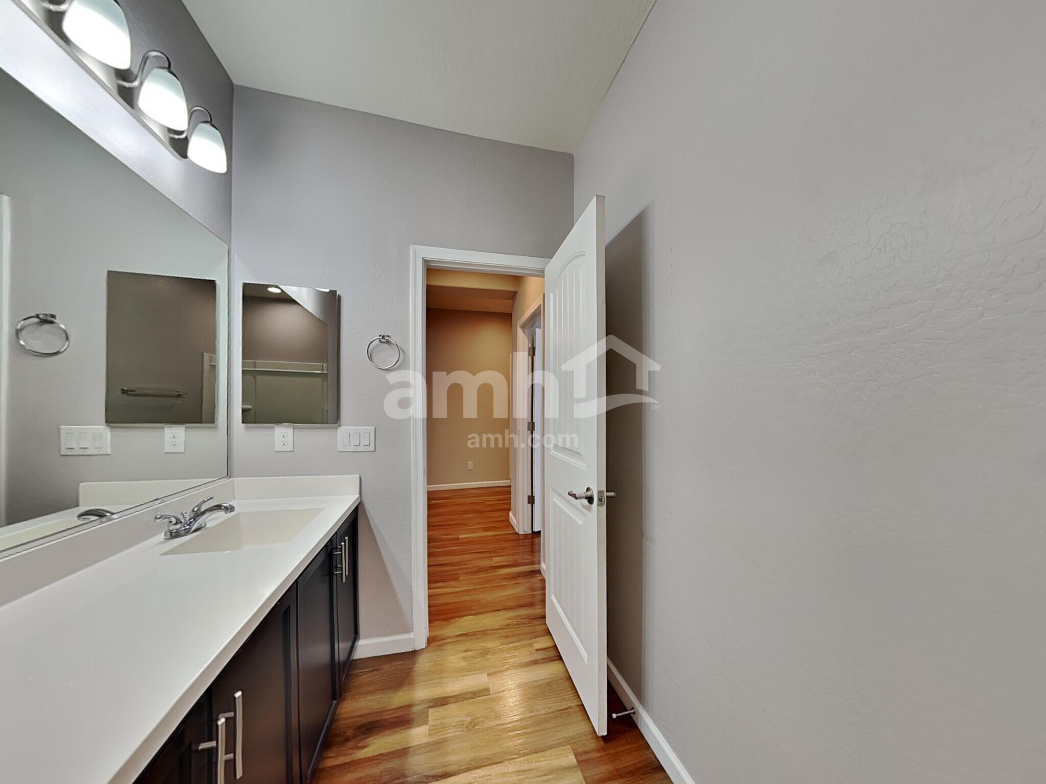 Building Photo - 20728 W Thomas Rd