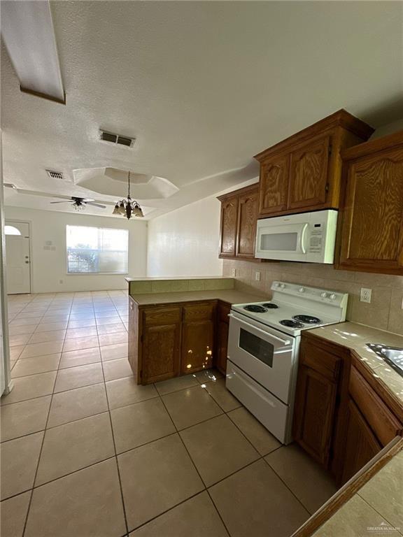Building Photo - 107 S Ridge Ln