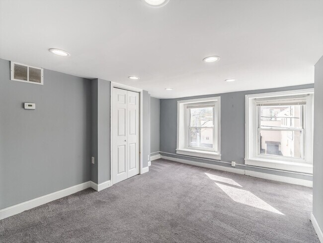 Building Photo - 4205 Main St