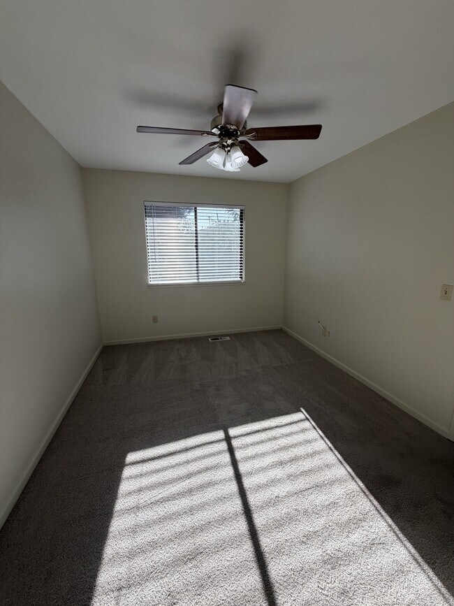 Building Photo - 1746 Mount Olive Dr