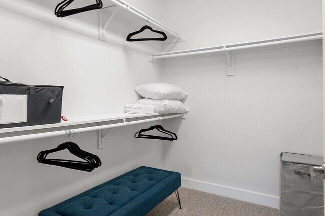 Building Photo - 13005 Meandering Way