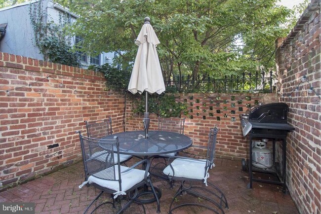 Building Photo - 2706 N St NW