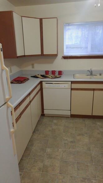 2bdrm -1bath - The Village Apartments
