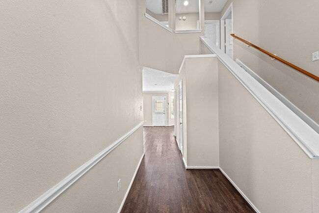 Building Photo - 6923 Cobblestone Path