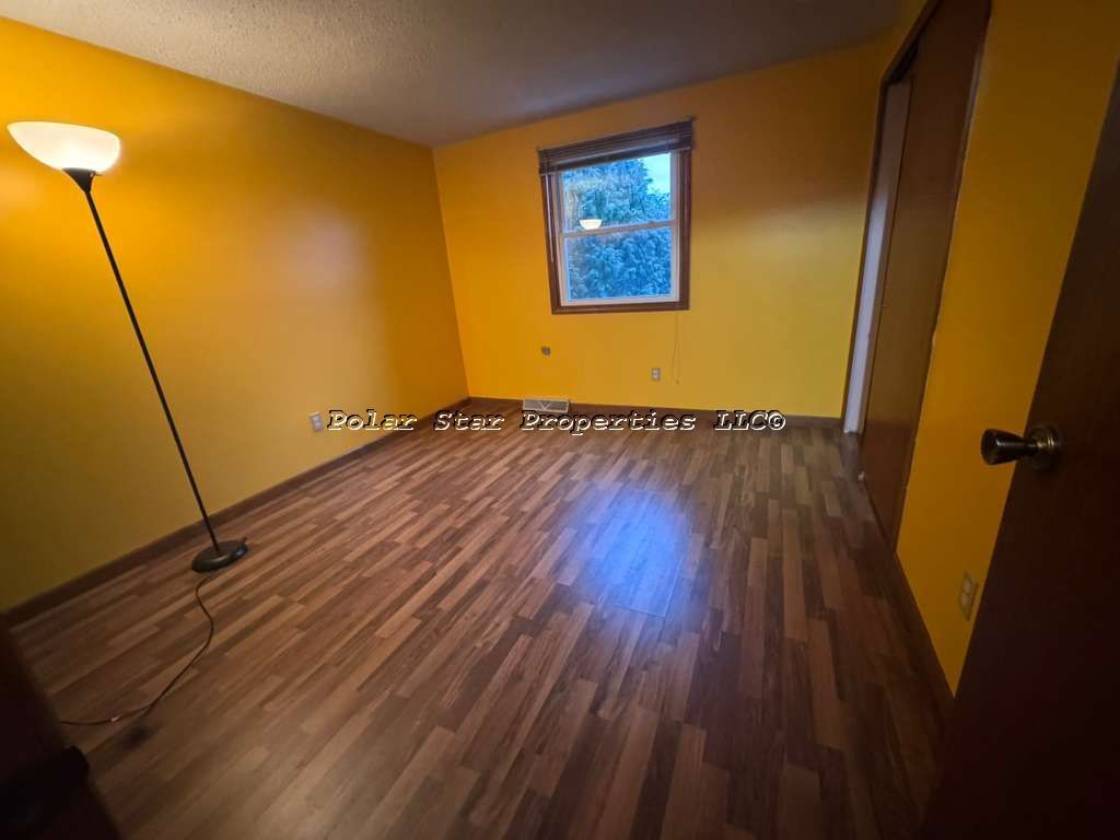 Building Photo - 767 Robin Rd