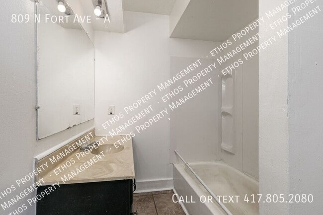 Building Photo - 809 N Fort Ave