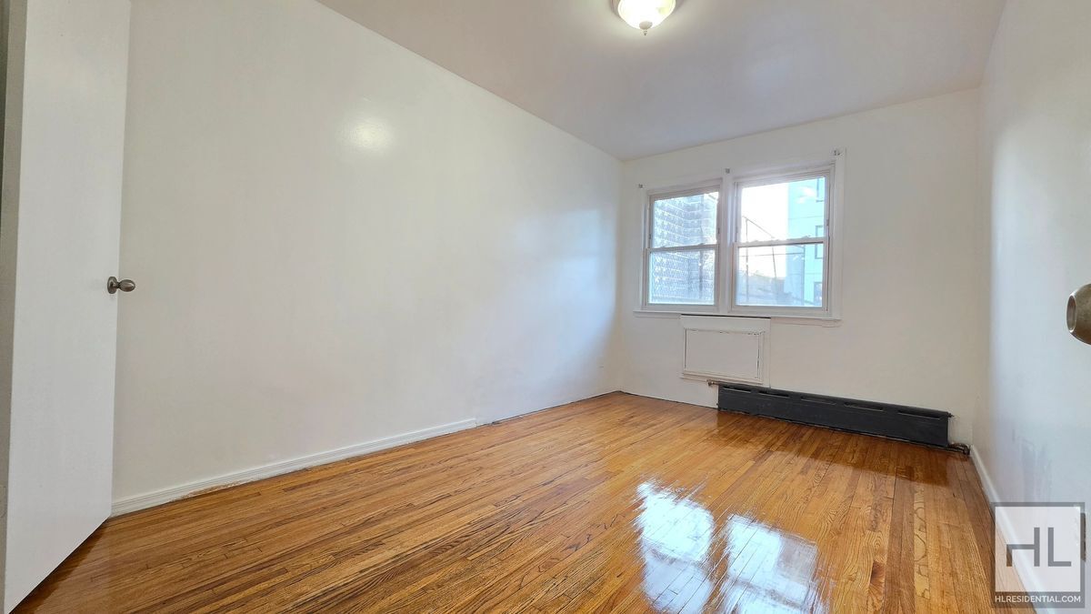 Building Photo - 9 STREET