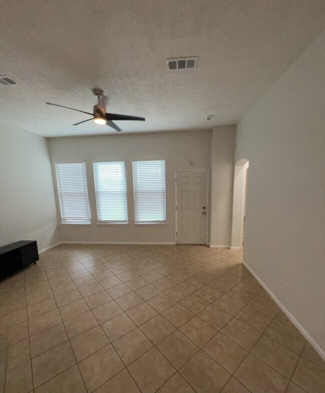 Building Photo - 3443 Rainshore Dr