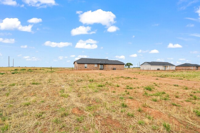 Building Photo - Country Living In Roosevelt ISD!