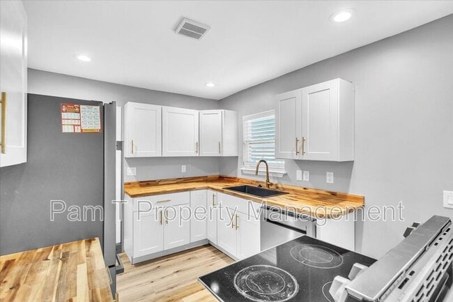 Building Photo - 2514 Florida Ave