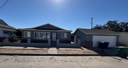 Building Photo - Beautifully Freshly Renovated Home in the ...