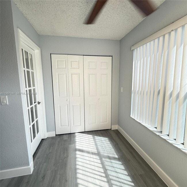 Building Photo - 3330 Pinewalk Dr N