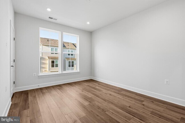 Building Photo - 602 Watermans Dr