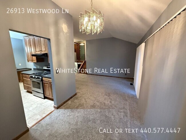 Building Photo - 26913 Westwood Ln