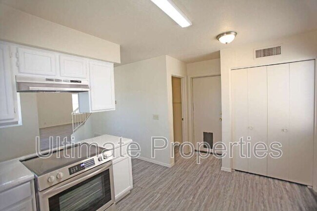 Building Photo - 4645 N 99th Dr