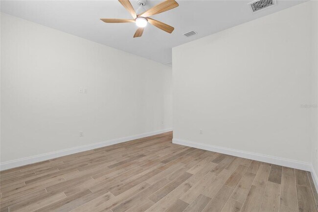 Building Photo - 1621 31st Ave N