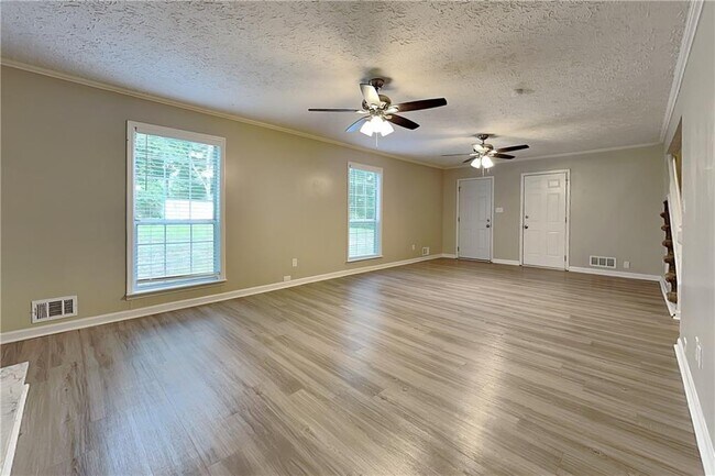 Building Photo - 2075 Pinella Dr