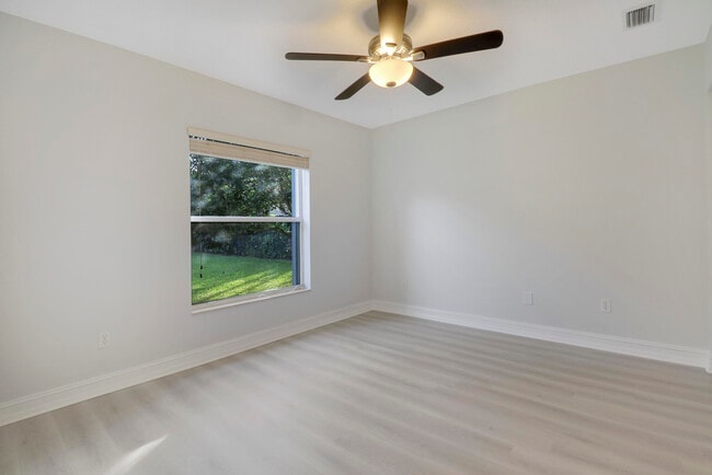 Building Photo - 11351 Majestic Acres Terrace