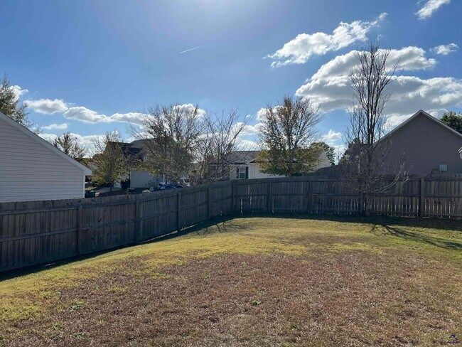 Building Photo - 120 Magnum Way