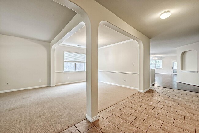 Building Photo - 5526 Hazel Berry Way
