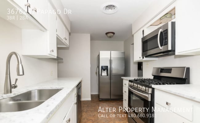 Building Photo - 36762 W Papago Dr