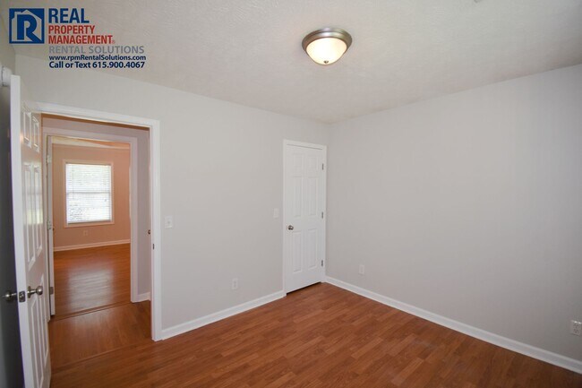 Building Photo - 6000 Bridgewater Dr