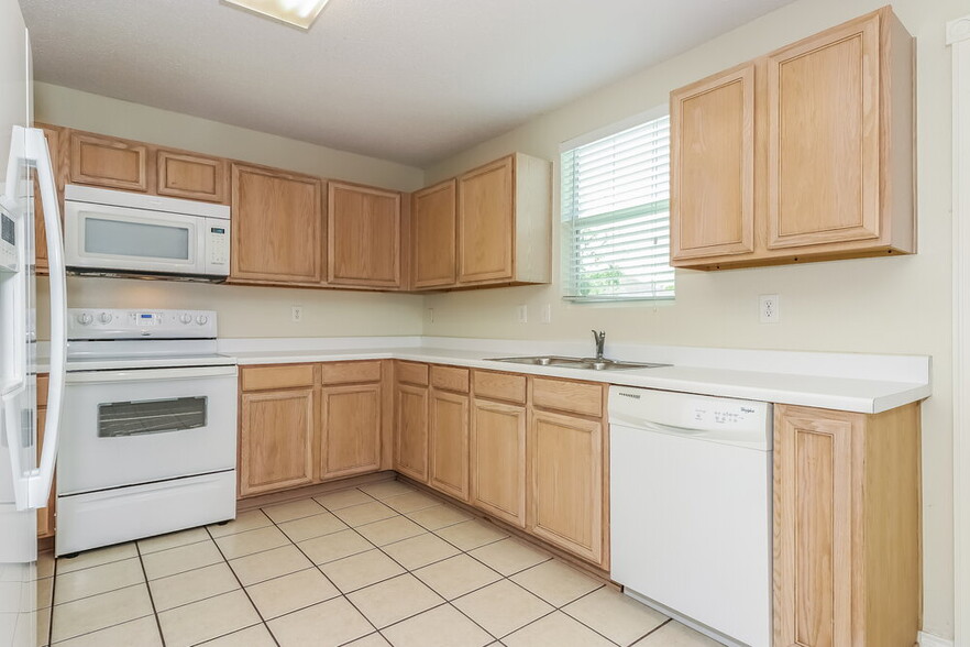 Building Photo - 1113 Scarlet Sage Pkwy