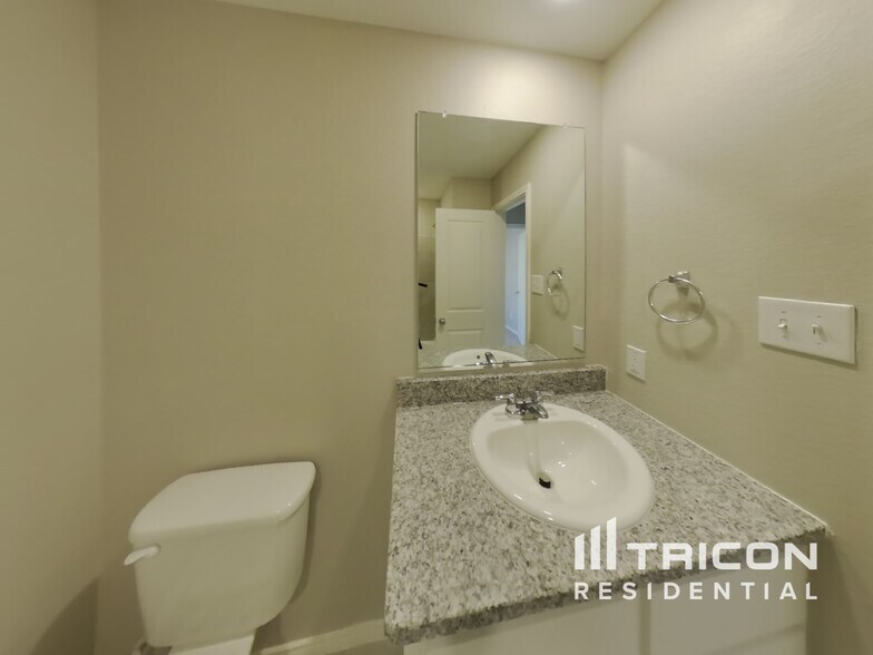 Building Photo - 1708 Clairborne Ct