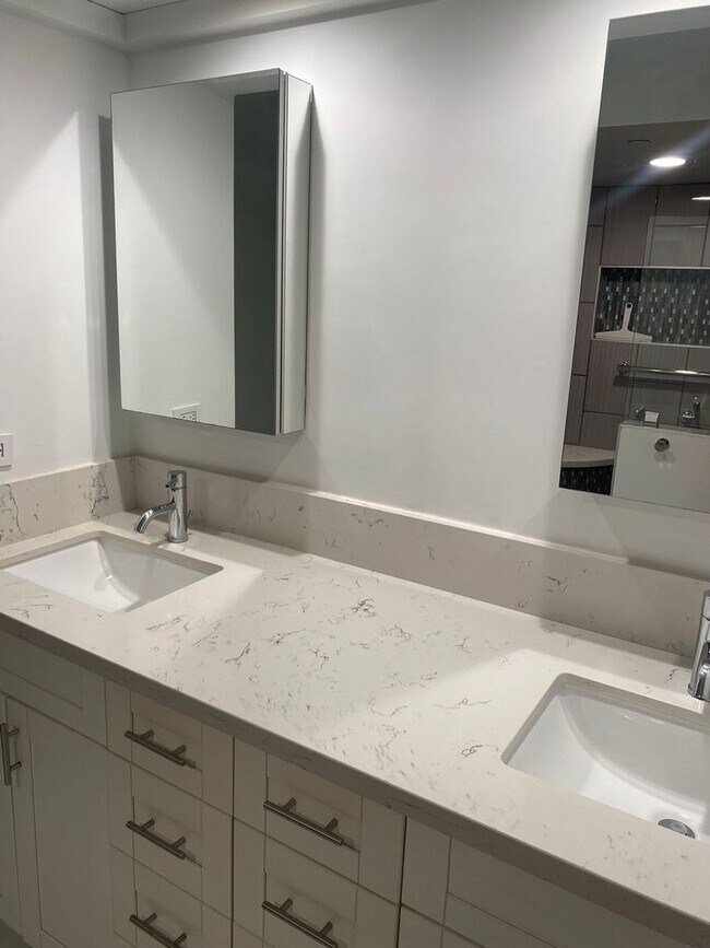 Building Photo - 1015 Wilder Ave