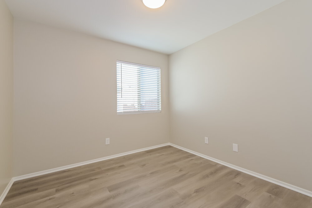 Building Photo - 660 W Cholla Crest Dr