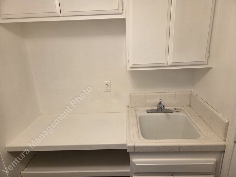 Building Photo - 725 Azure Hills Dr