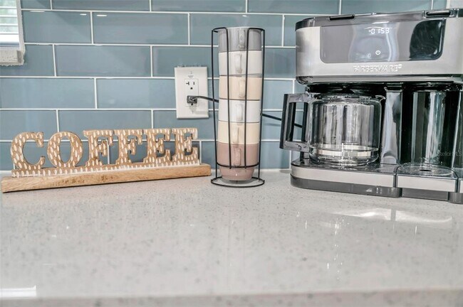 Building Photo - 3720 3rd Ave N