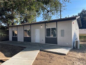 Building Photo - 4585 Hawthorne St