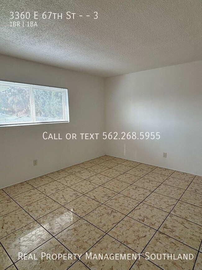 Building Photo - 1 Bedroom Available now! Accepting section...