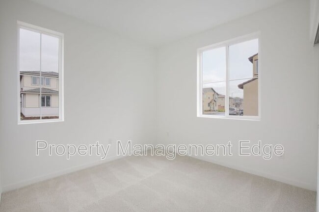 Building Photo - 31529 Cobalite Dr