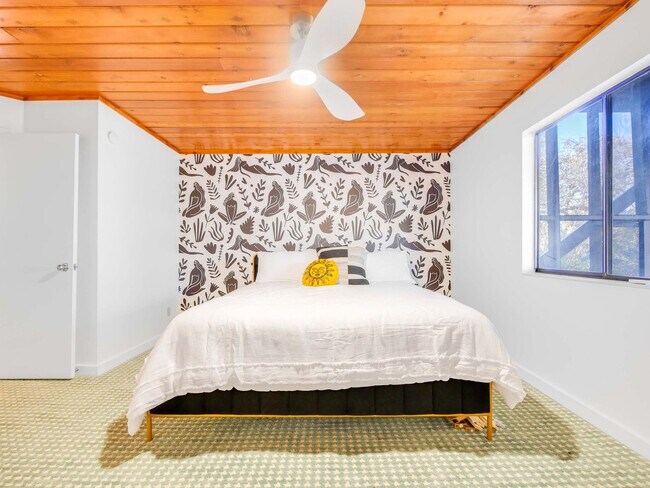 Building Photo - 5537 Pelican Way