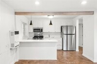 Building Photo - 274 Cliff Dr